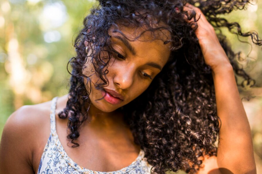 Winter Curly Haircare: Why Leave-in Conditioner with Hair Milk is a Must