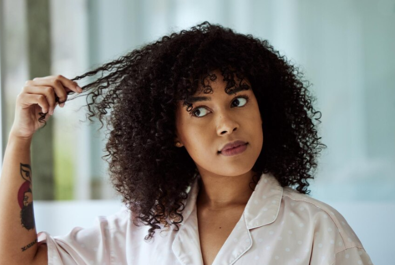 Top Leave-in Conditioners for Curly Hair: Keep Your Curls Hydrated This Winter