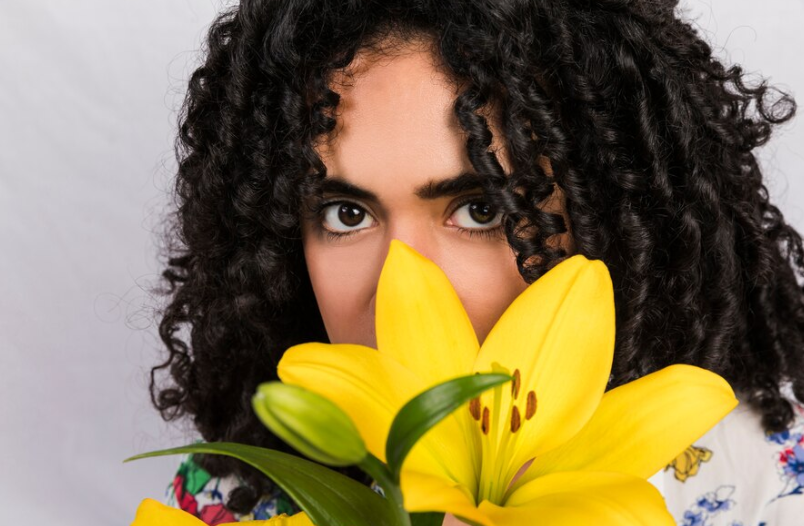 Is There a Shampoo That Can Make Straight Hair Curly?
