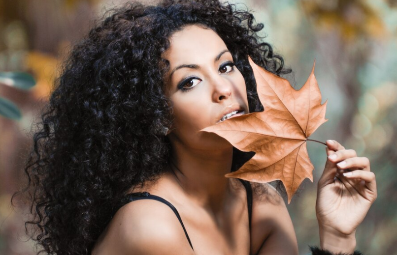Curly Hair Care: 8-Oil Blend for Shine & Moisture